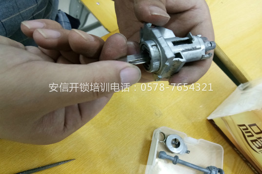 学配钥匙 (3).jpg